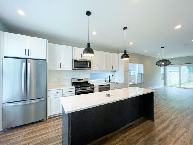 Building Photo - 20 Central Greens Blvd