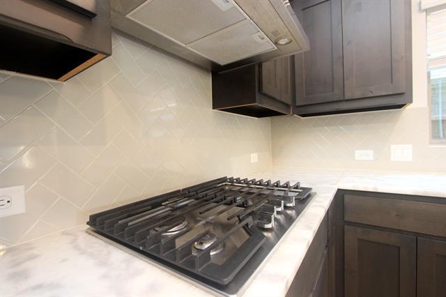 Building Photo - 3810 Honeycomb Holw