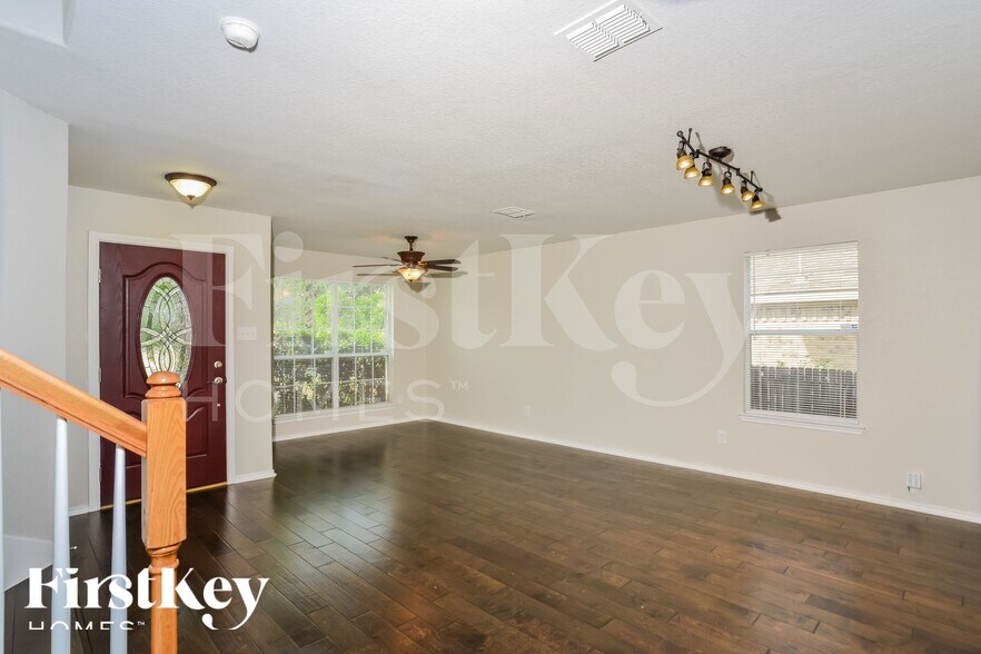 Building Photo - 12630 Point Summit