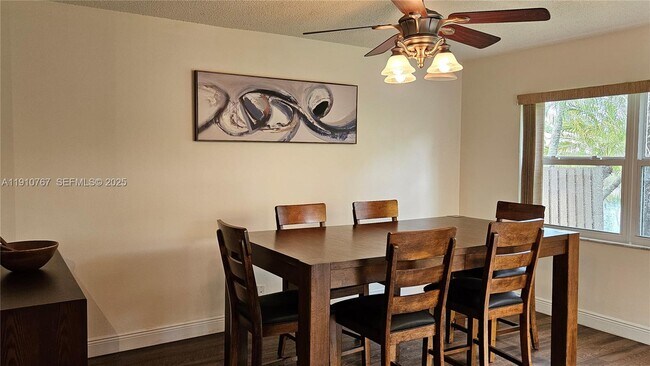 Building Photo - 1256 NW 110th Ave