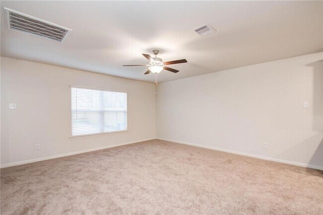 Building Photo - Charming 3BR House in Cleveland