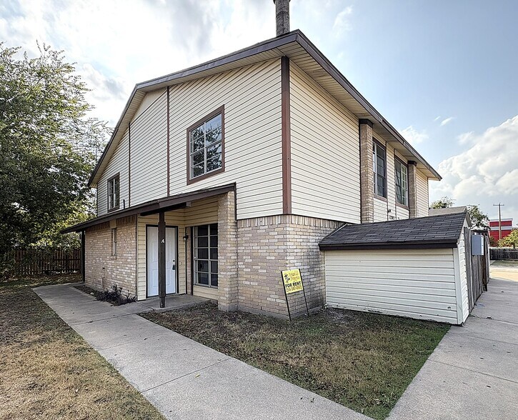 Building Photo - 1202 Covey Ln