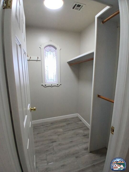 Building Photo - 141 N 5th St