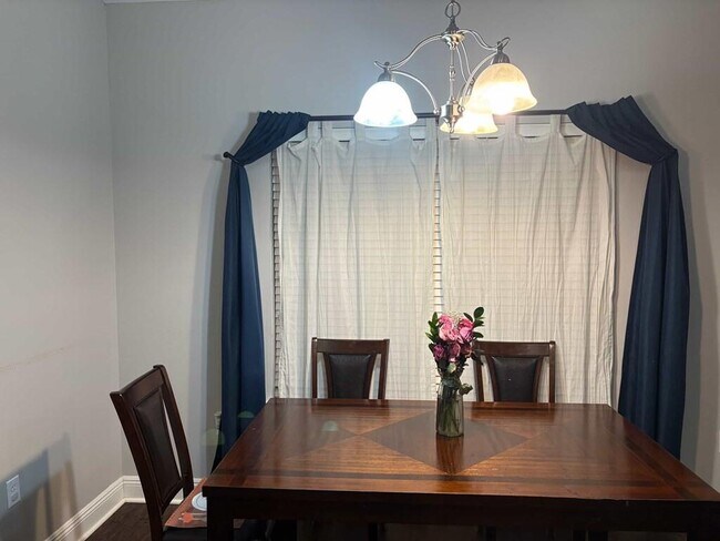 Building Photo - 148 Crab Apple Ave