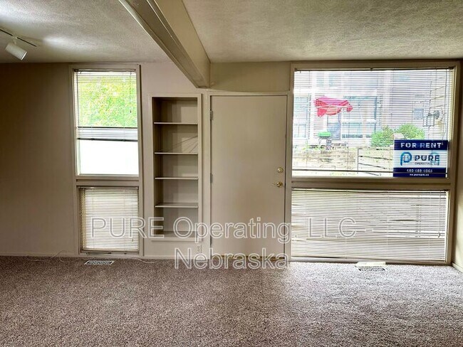 Building Photo - 1631 N 109th Plaza