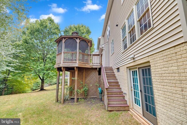 Building Photo - 10495 Wharfdale Pl