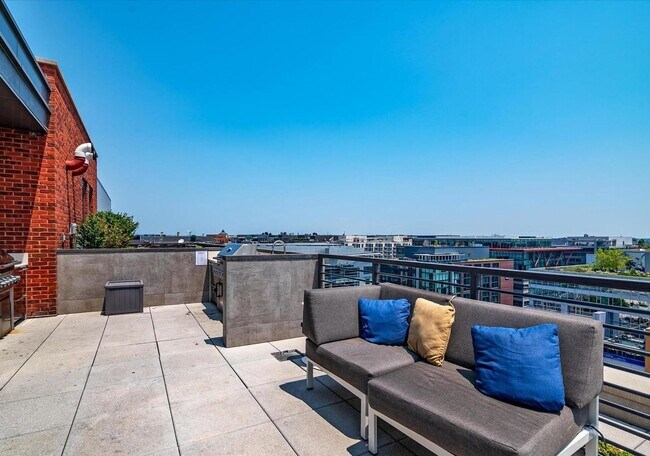 Building Photo - NEW SPECIAL -Navy Yard Luxury 1 Bedroom Co...
