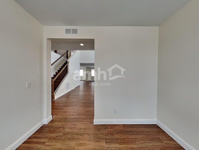 Building Photo - 12749 Ventana St