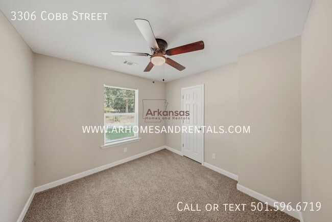 Building Photo - 3306 Cobb St