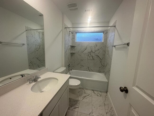 Building Photo - 361 Sonterra Dr