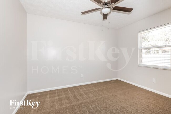 Building Photo - 1158 Southwest Hunnicut Avenue