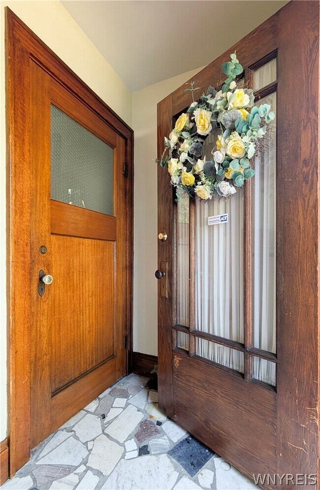 Building Photo - 95 Rand Ave