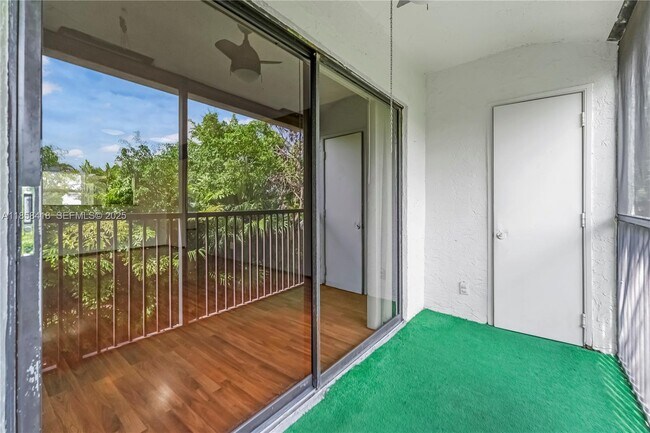 Building Photo - 11160 W Sample Rd