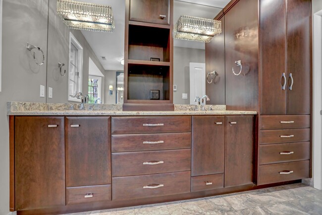 Building Photo - An Unbelievable Rental Opportunity – Grand...