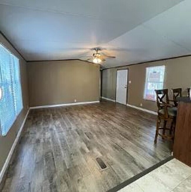 Building Photo - 3709 Hampton Ln