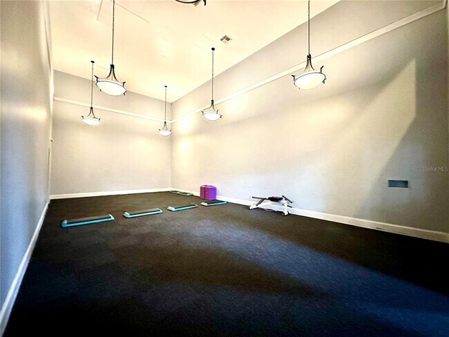 Building Photo - 5140 Conroy Rd