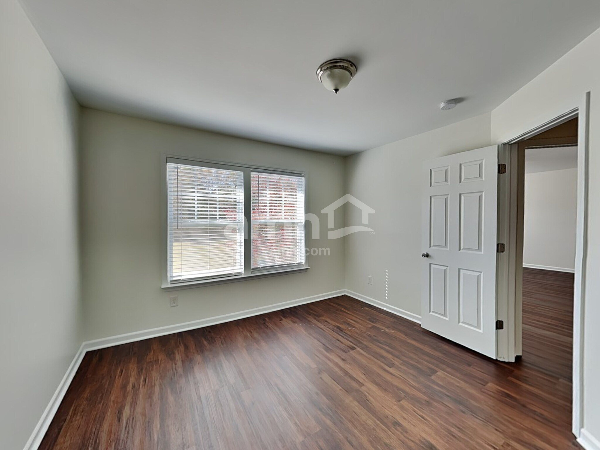 Building Photo - 9907 Fernspray Rd