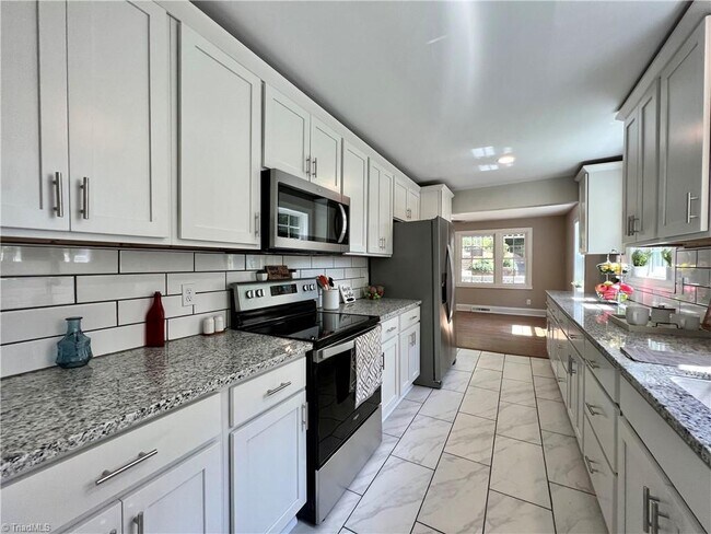 Building Photo - 1919 Maryland Ave