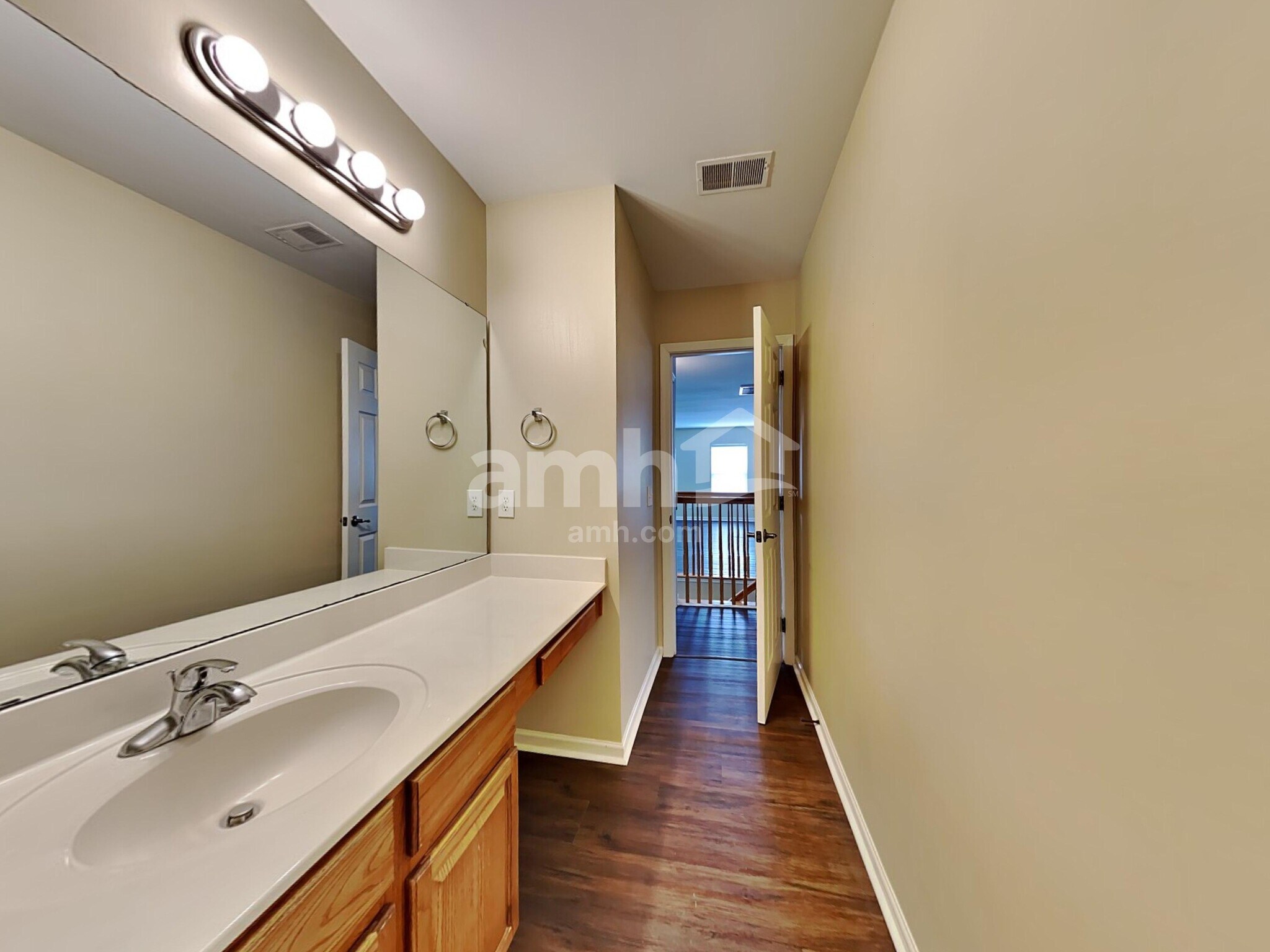 Building Photo - 1306 Song Sparrow Way