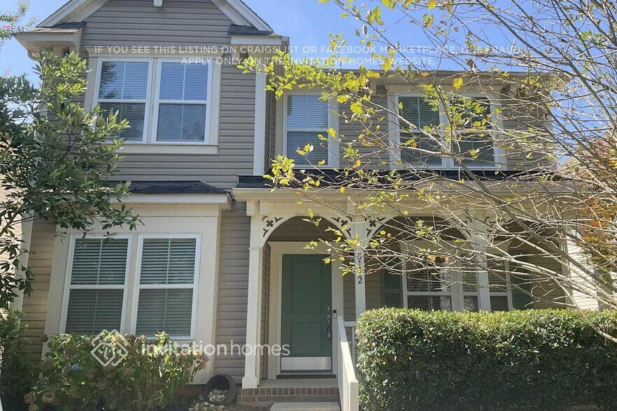 Primary Photo - 8112 Dumphries Dr