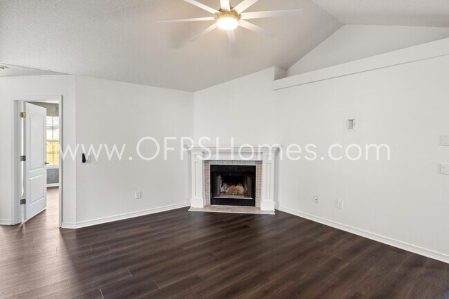 Building Photo - 1845 Brick Cir
