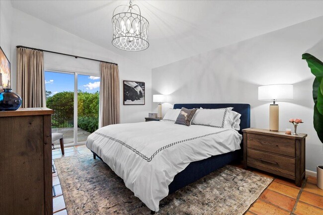 Building Photo - 2542 Bedford Mews Dr