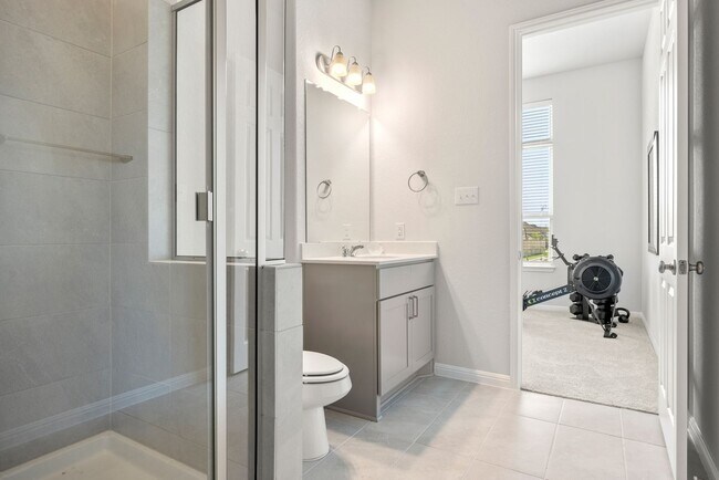 Building Photo - Like New in Texas Hill Country!!!!