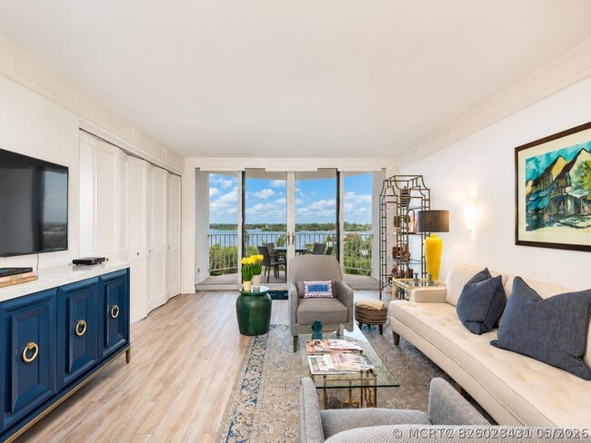 Building Photo - 2295 S Ocean Blvd