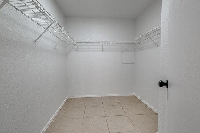 Building Photo - 913 SW 153rd St