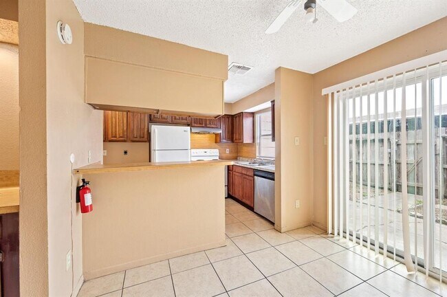 Building Photo - 11685 Alief Clodine Rd