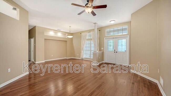 Building Photo - 6219 Aventura Dr
