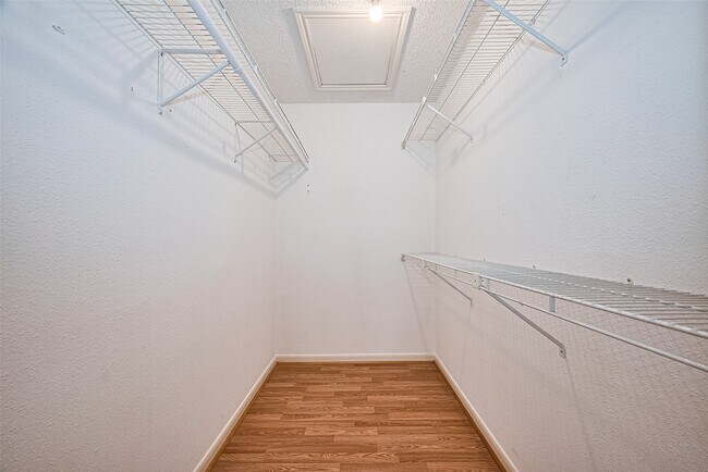 Building Photo - 1311 Antoine Dr