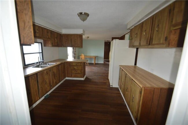 Building Photo - 4186 E 1100 S