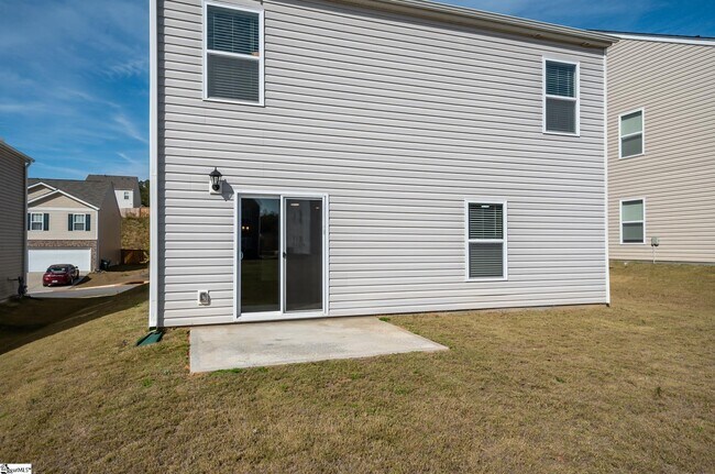 Building Photo - 114 Green Oak Dr