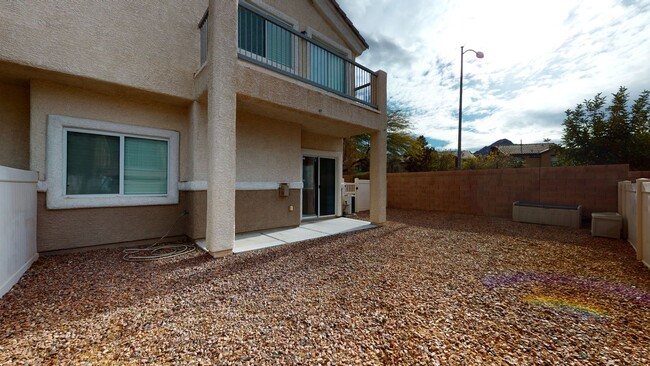 Building Photo - 2 Story Townhome located in Henderson