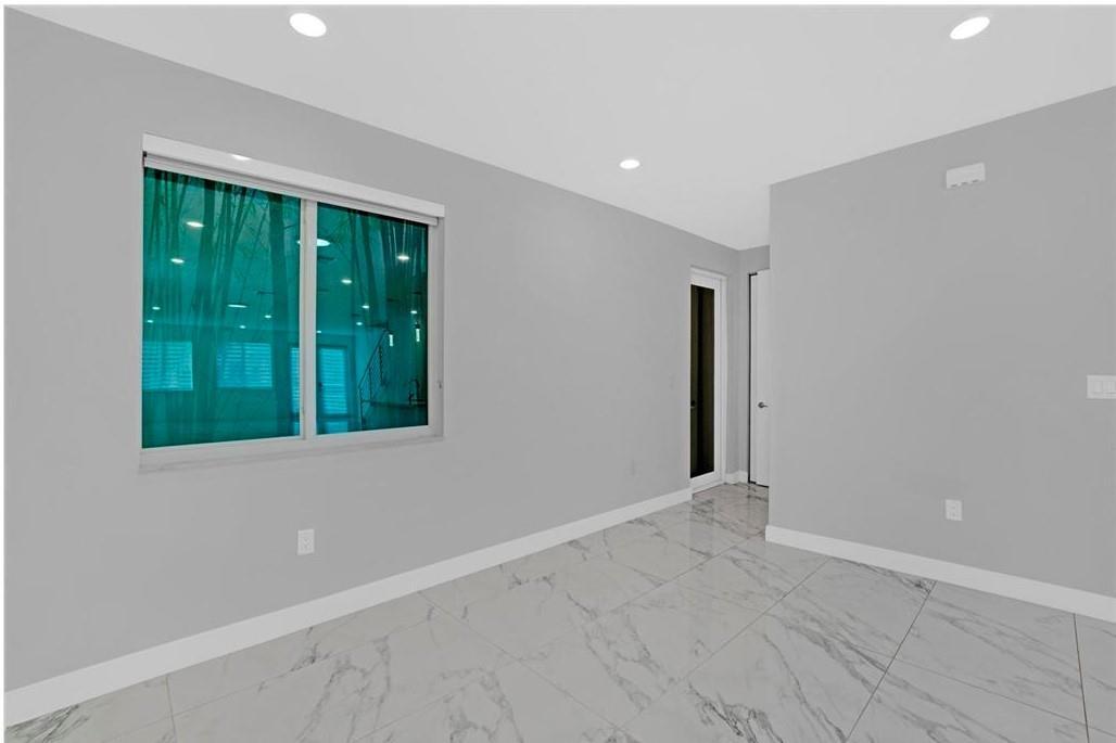 Building Photo - 10259 NW 66th St