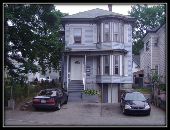 Building Photo - 242 Branch St