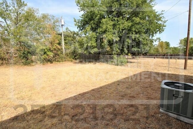 Building Photo - 1710 Aztec Trce