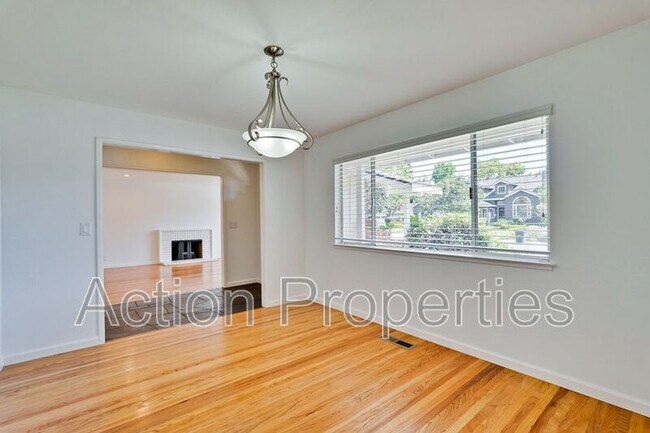 Building Photo - 350 Chesley Ave