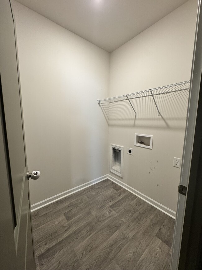 Building Photo - 4518 Sandstone Dr