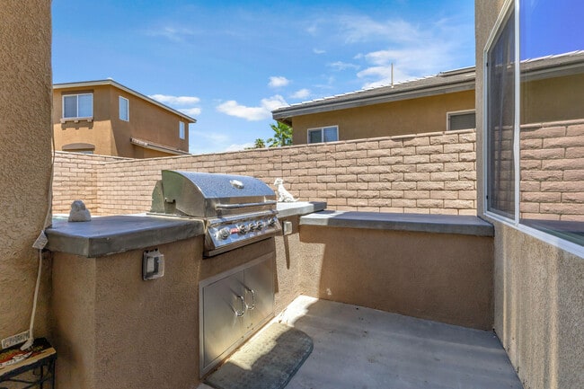 Building Photo - 84440 Quartino Pl