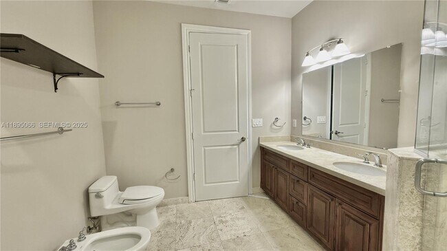 Building Photo - 210 SW 9th St