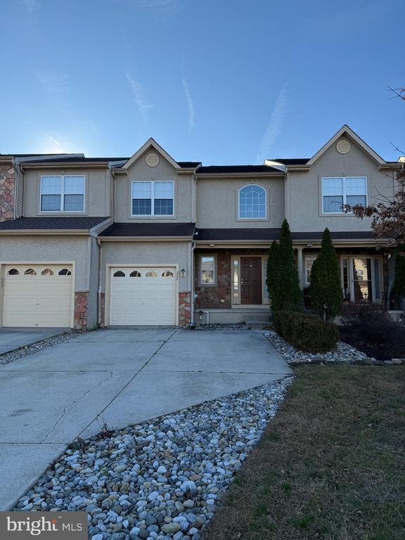 Building Photo - 111 Glacier Dr