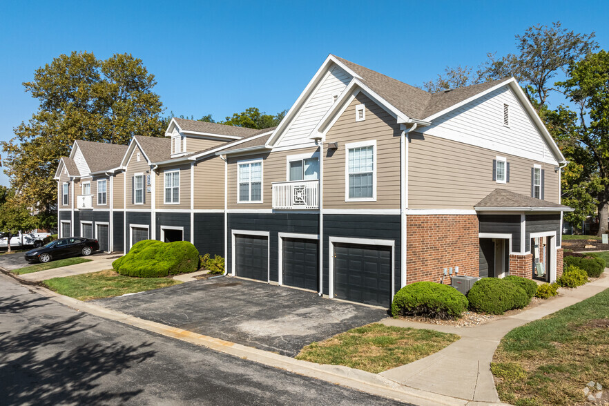 Primary Photo - Centennial Park Apartments