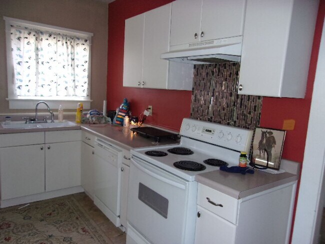 Building Photo - 234 W 400 N