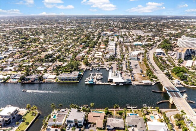 Building Photo - 101 SE 20th Ave