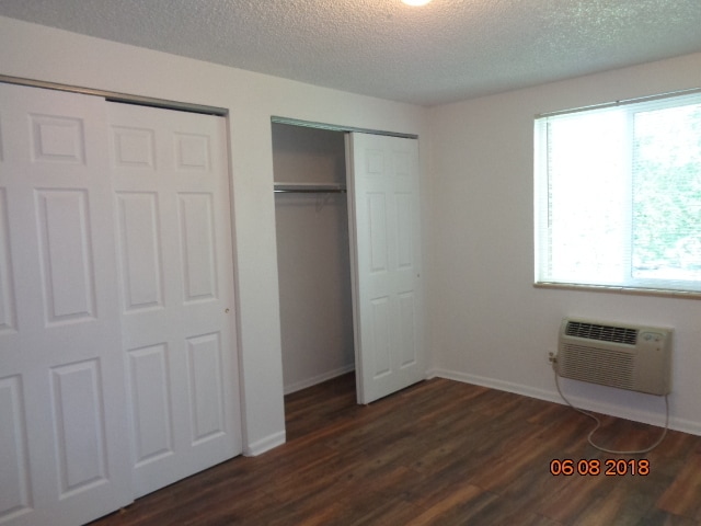 Building Photo - 1304 S Parker Rd