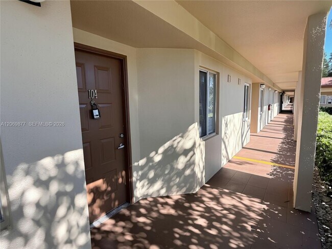 Building Photo - 1301 SW 142nd Ave