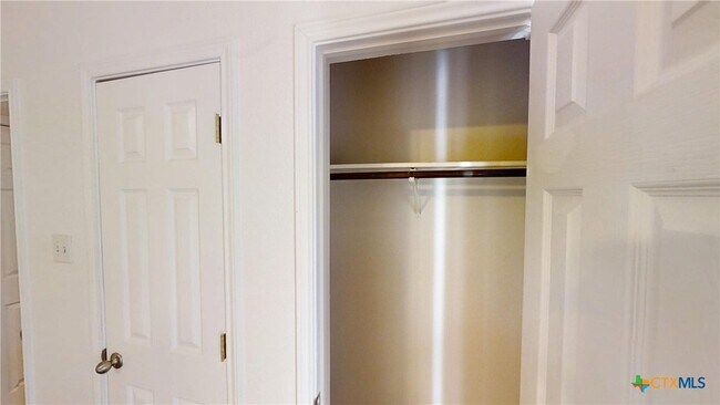 Building Photo - 204 S 34th St