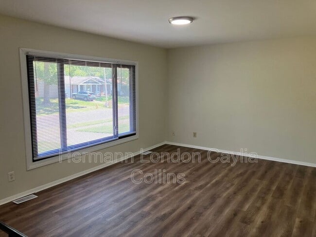 Building Photo - 1310 Leisure Dr